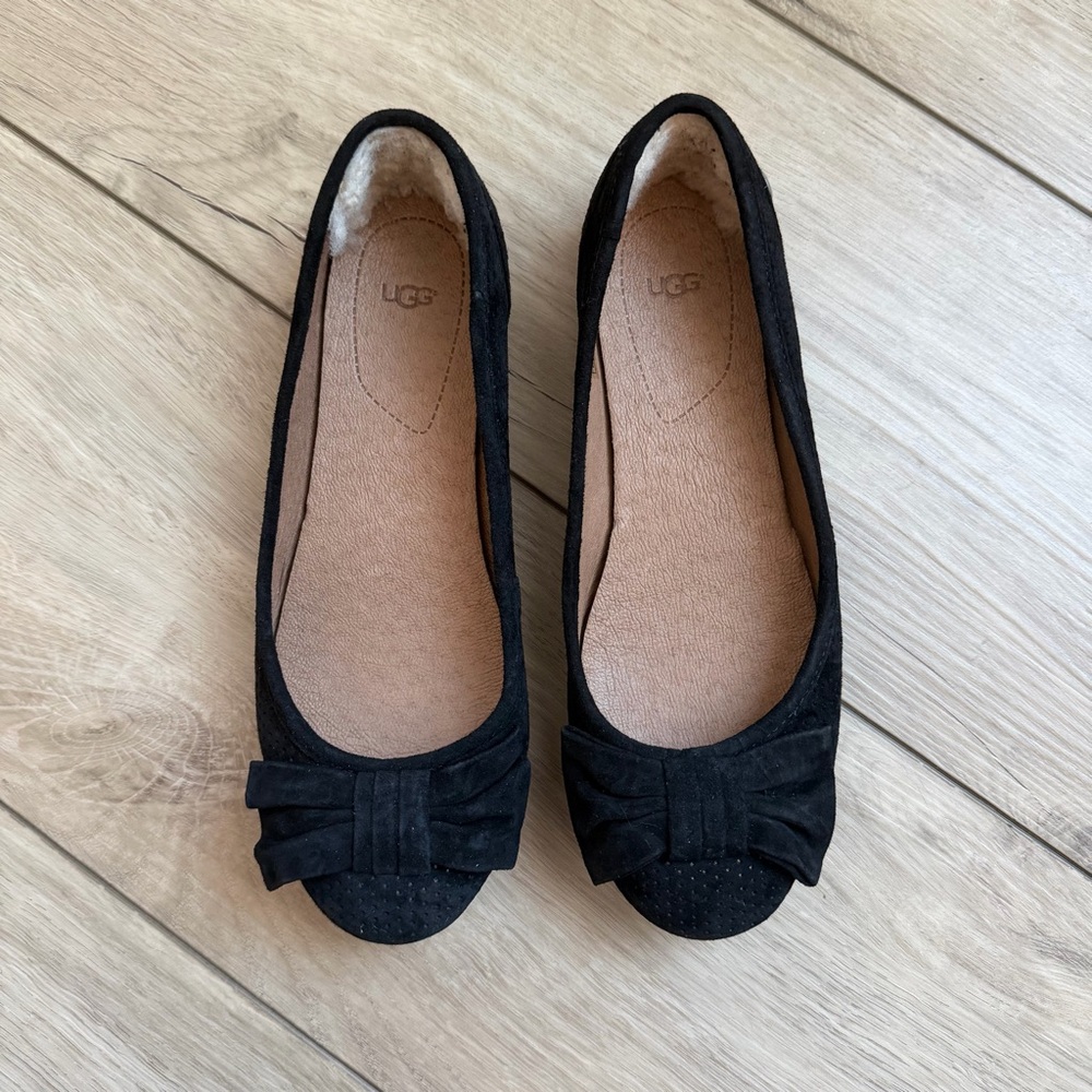 UGG Women's Rohen Perf, Black Bow Flats